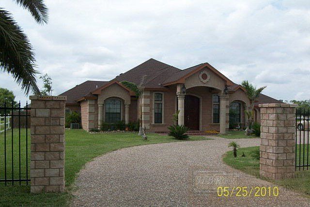1st image of 8414 Drury Ln