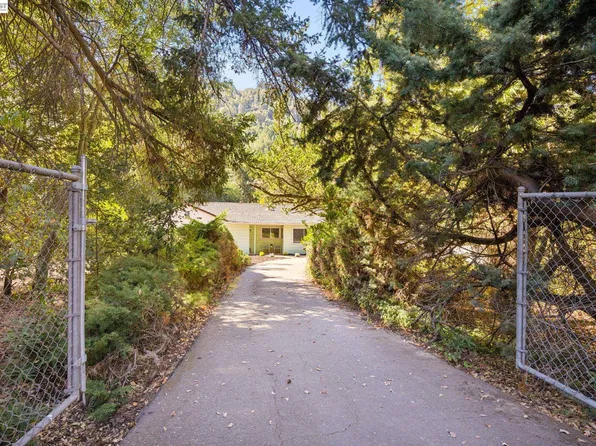 24227 Palomares Rd, Castro Valley, CA 94552
