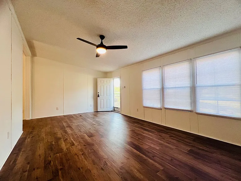 2604 Elderberry Trl — Photo 10