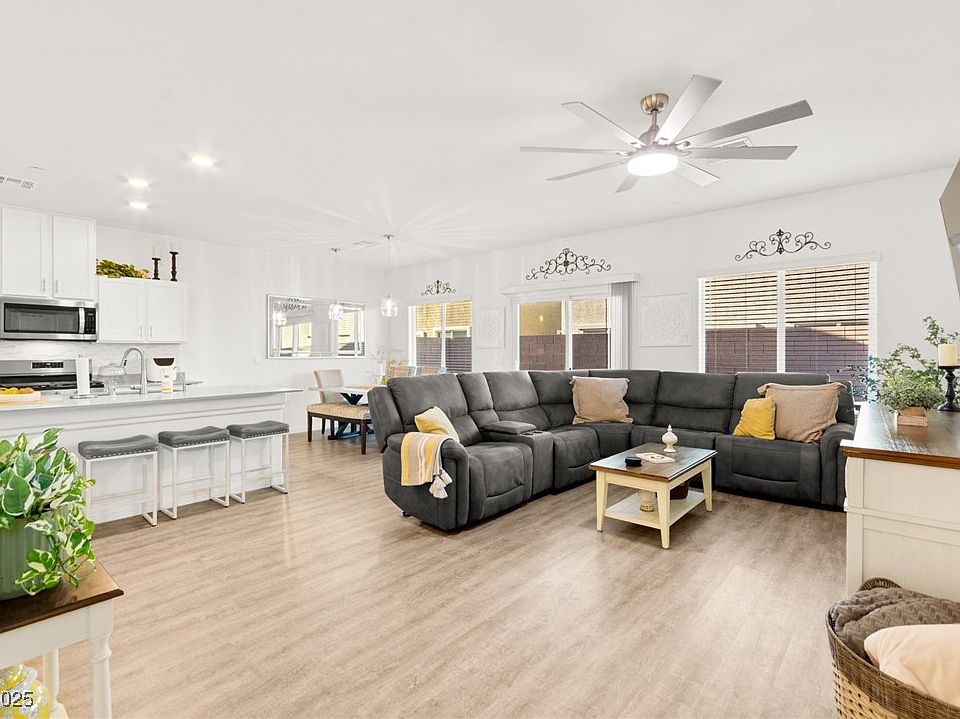 1st image of 4708 Peacock Cliffs Ave