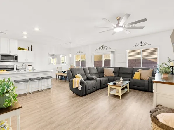 4708 Peacock Cliffs Ave, Las Vegas, NV 89141