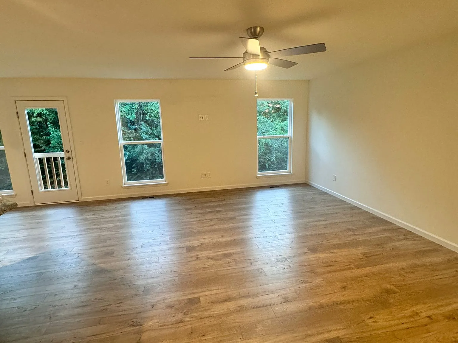 3 bed, 1719 sqft, $2,500 — Photo 3
