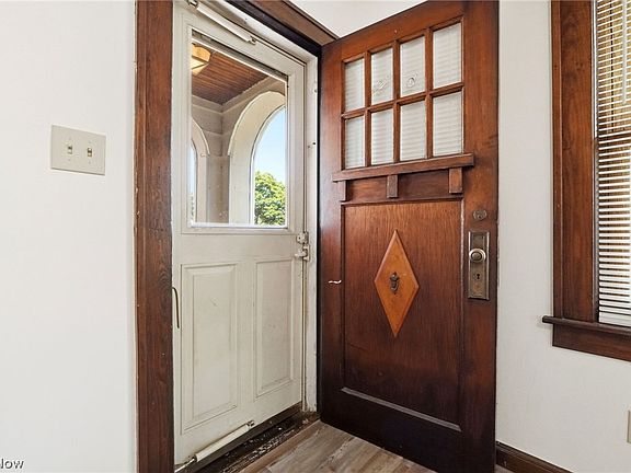 5th image of 4116 W 161st St