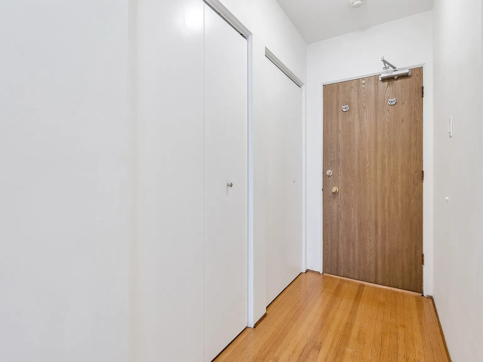 Vivian 1609 Harwood St — Photo 3