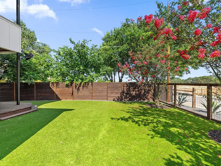 5601 Jackie Robinson St #1 — Photo 35