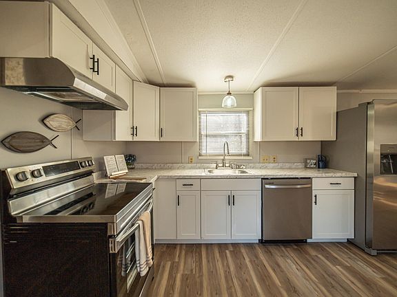 4th image of 243 Shelton Ln