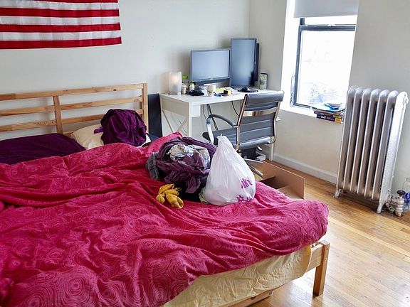 3rd image of 190 S 8th St APT 37