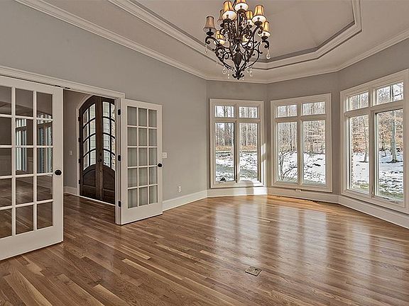 5th image of 8155 Woodberry Blvd