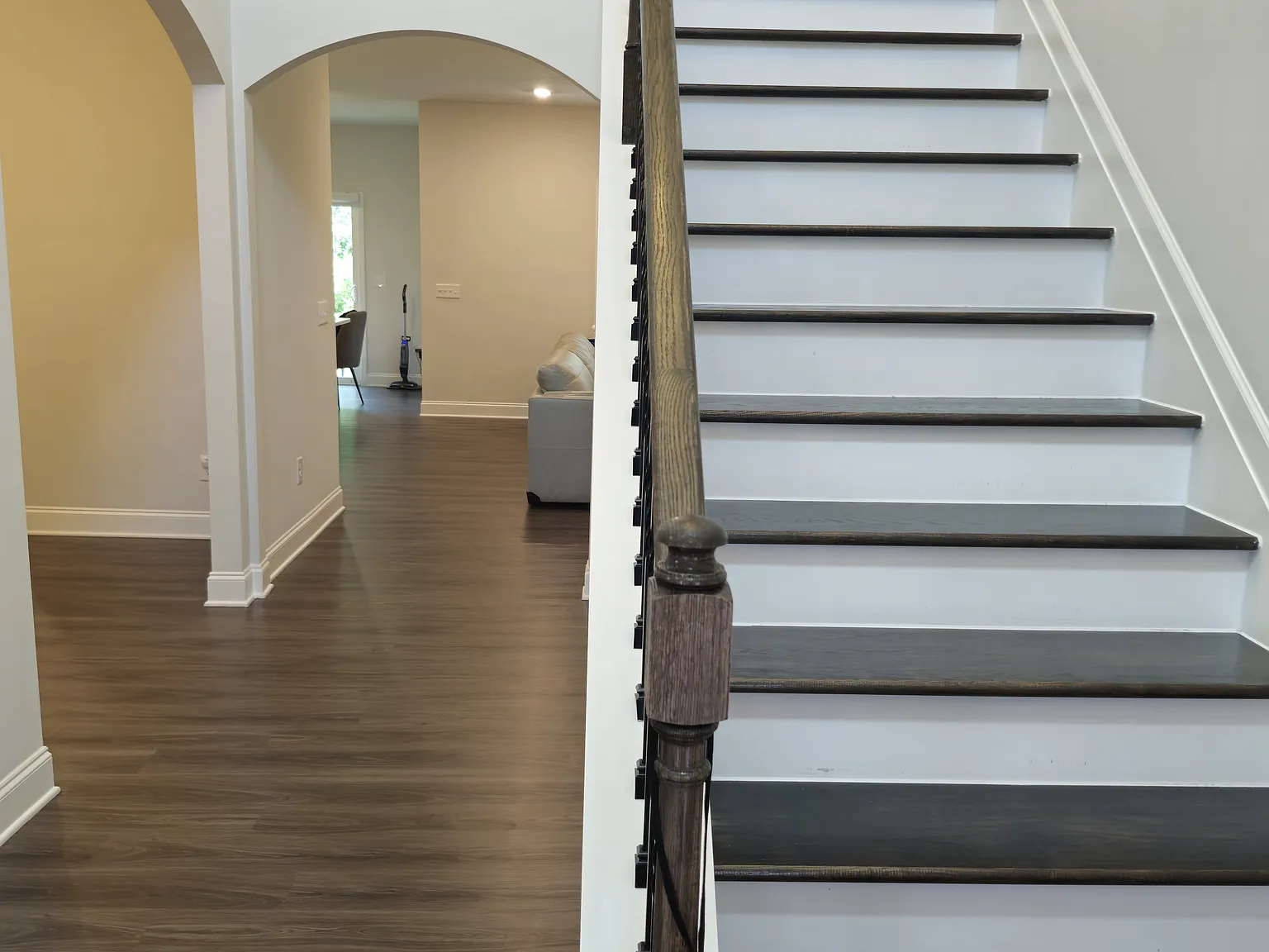 5 bed, 2764 sqft, $2,700 — Photo 3
