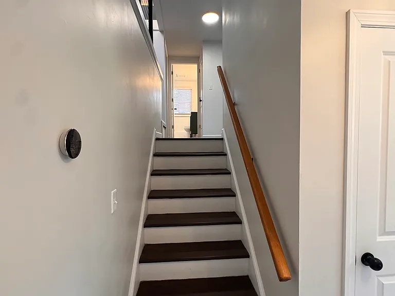 19 Whitney St — Photo 2