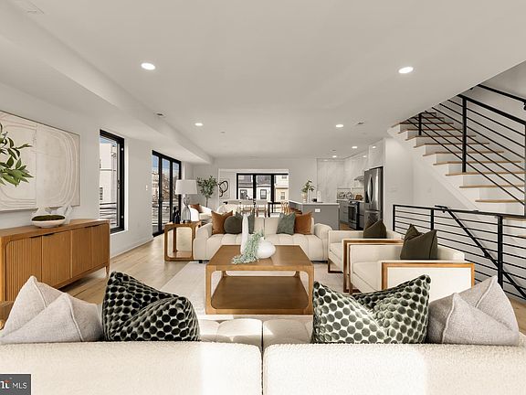 5th image of 641 Quebec Pl NW #2