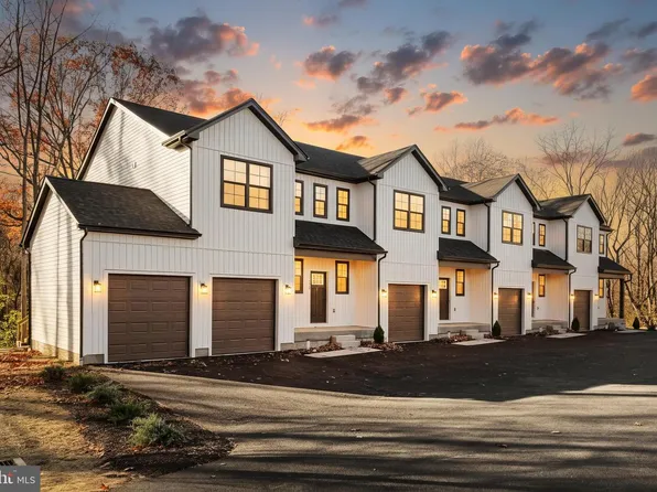 1018-1024 Trinity Rd, York, PA 17408