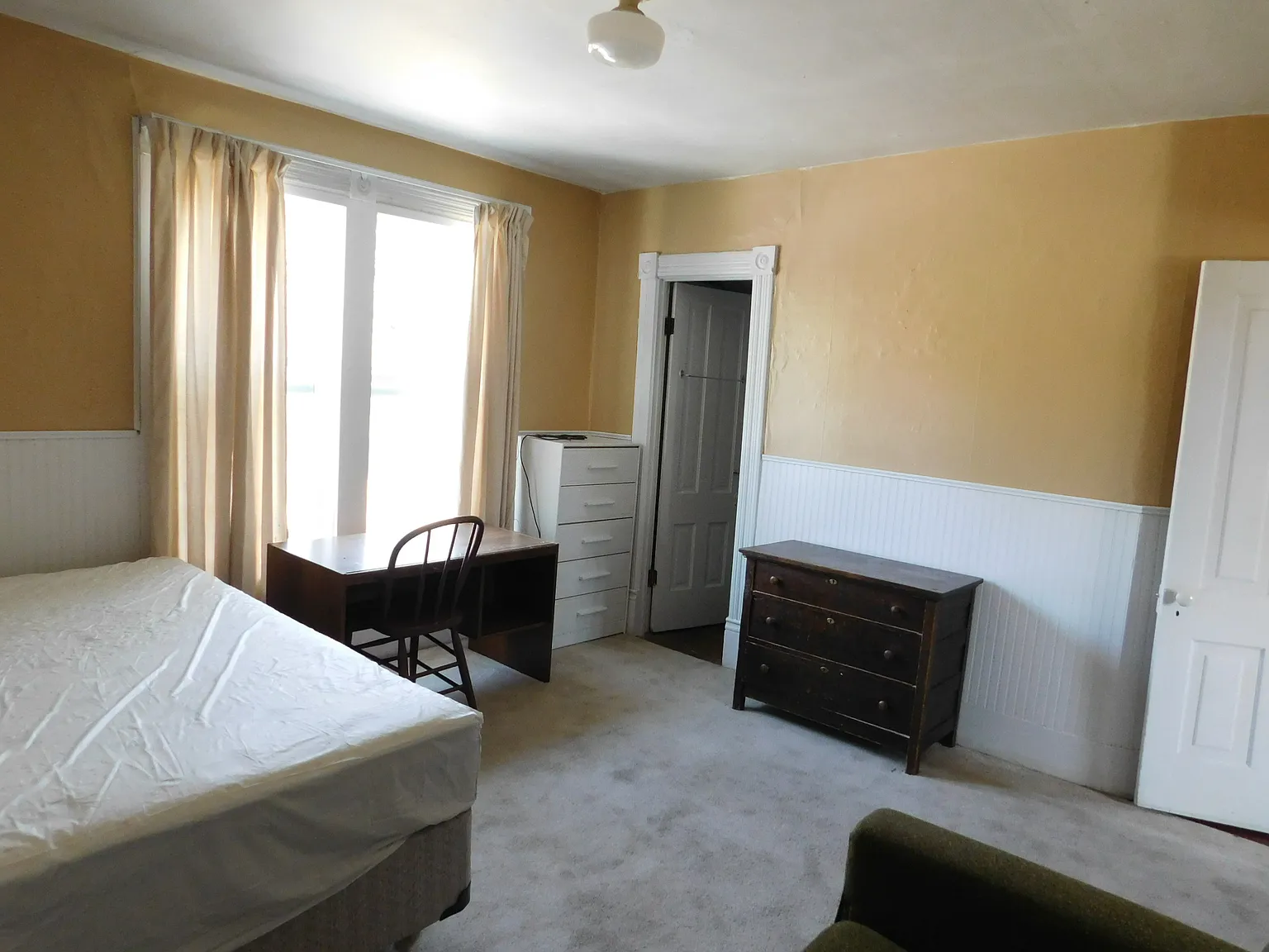 Studio, 400 sqft, $650 — Photo 4