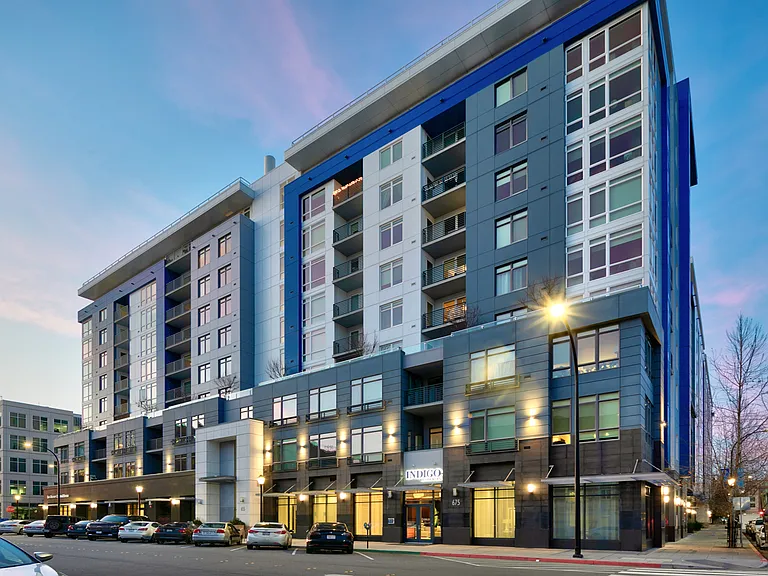 Pet-friendly community within walking distance to Downtown Redwood City