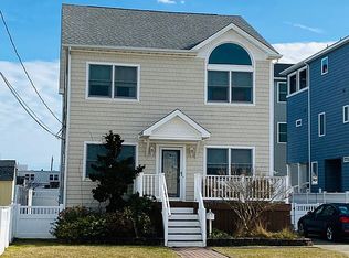 1102 Beach Ave E, Brigantine, NJ 08203