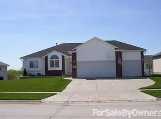 6410 Saline Dr, Lincoln, NE 68504