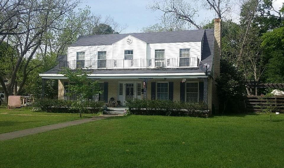 1st image of 1200 E Goliad Ave