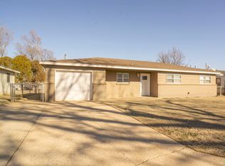 2216 Cherry Ave, Woodward, OK 73801