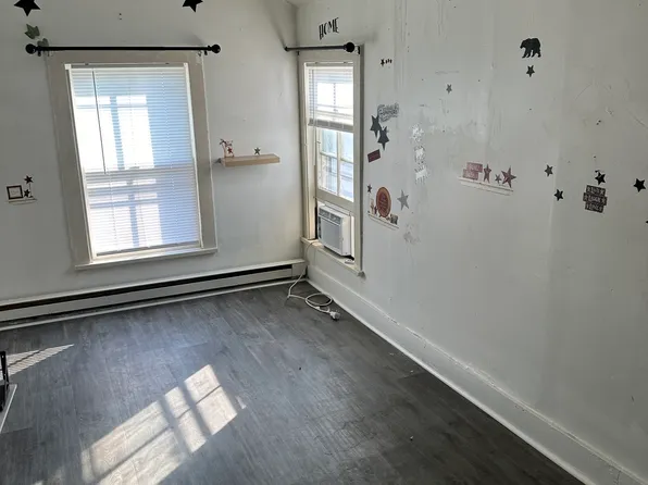 12-14 N Water St #4, Gloversville, NY 12078