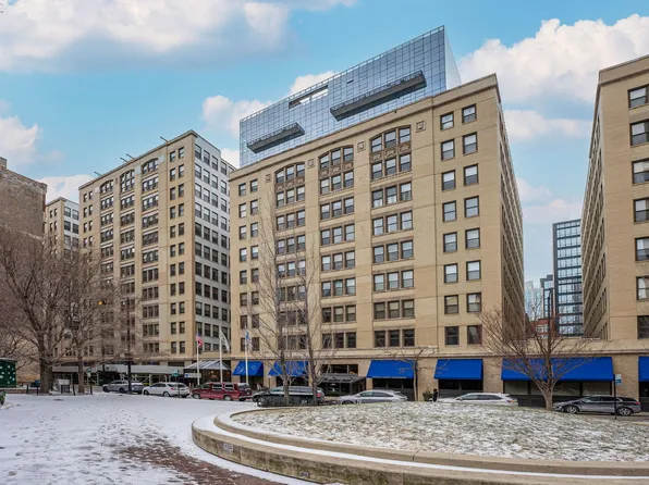 680 S Federal St APT 809, Chicago, IL 60605