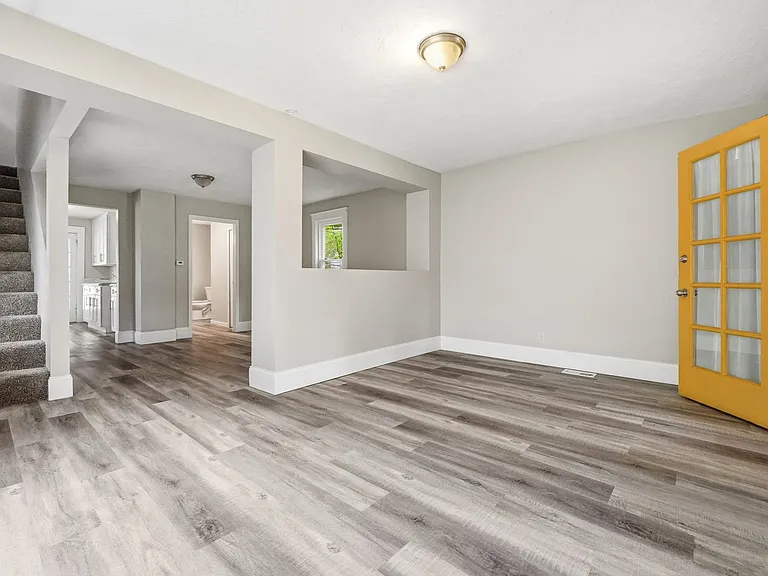 18613 Pawnee Ave — Photo 3