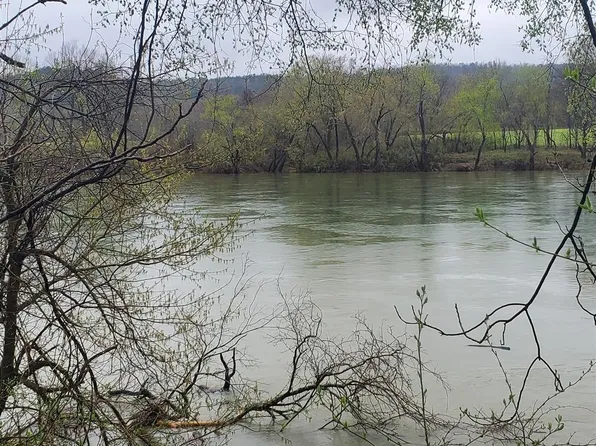 (undisclosed Address), Mountain View, AR 72560