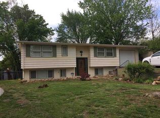 3526 SW 33rd Ter, Topeka, KS 66614