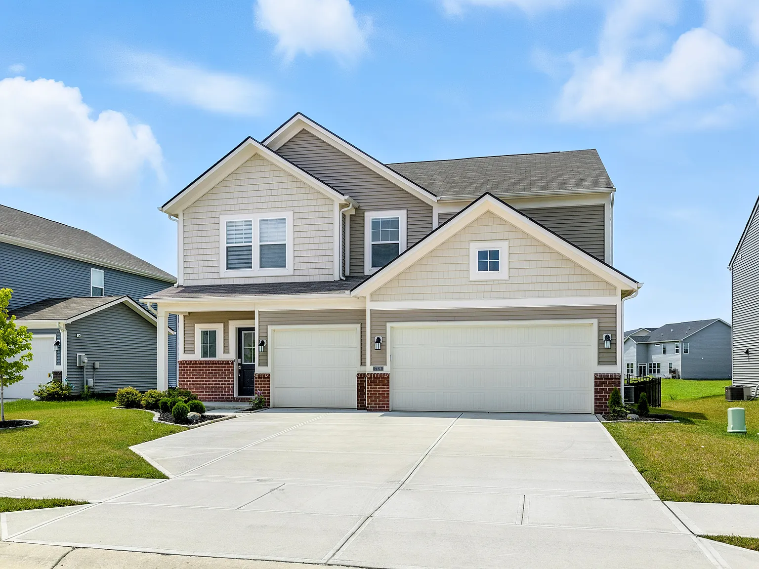 4 bed, 2281 sqft, $2,300 — Photo 3