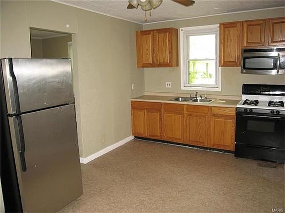 5th image of 2827 E 24th St