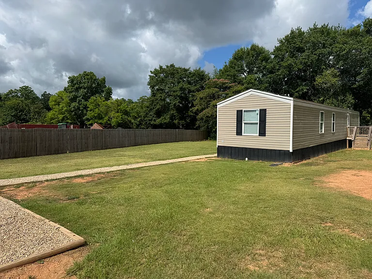 Pinetree Place — Photo 2