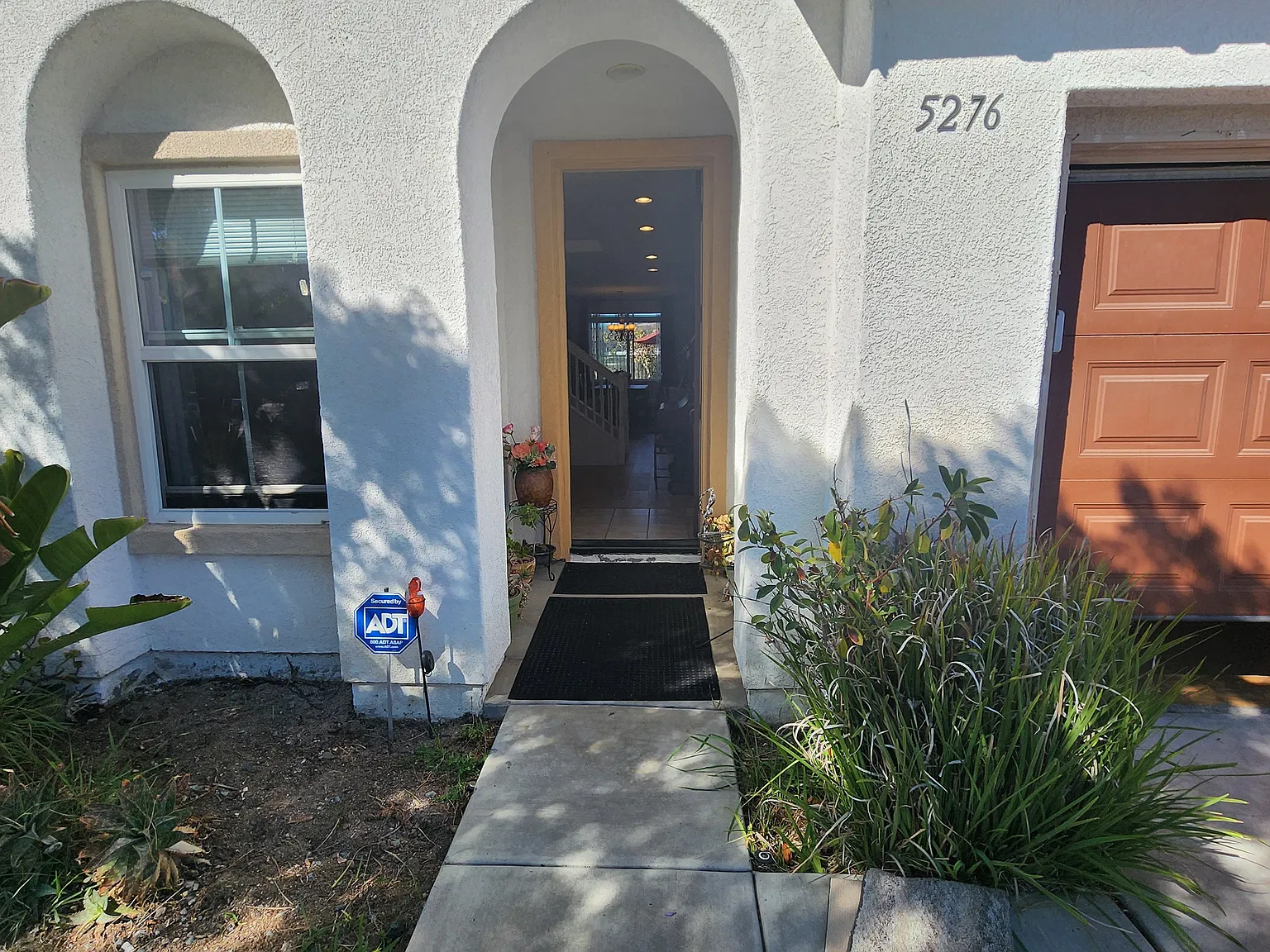 4 bed, 2432 sqft, $4,500 — Photo 4