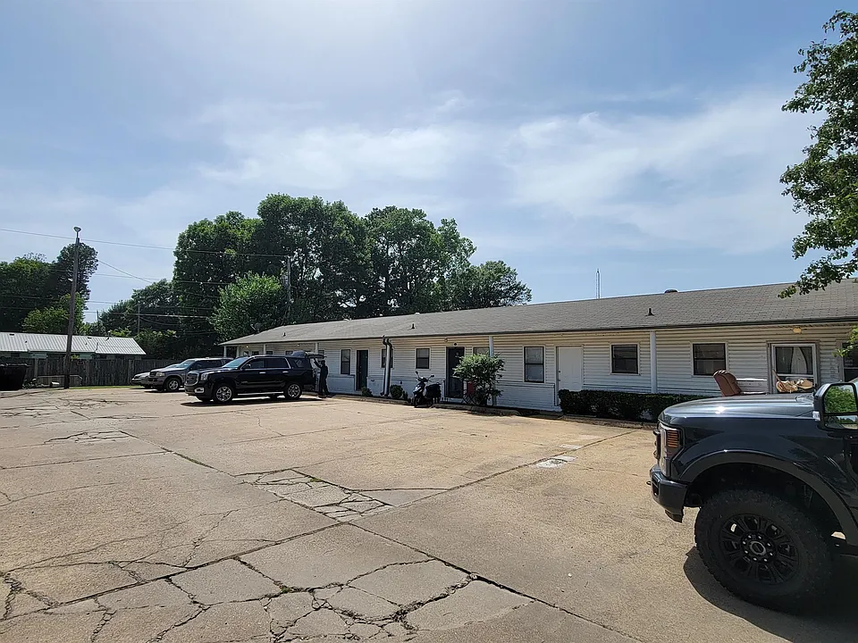 4005 E Nettleton Ave