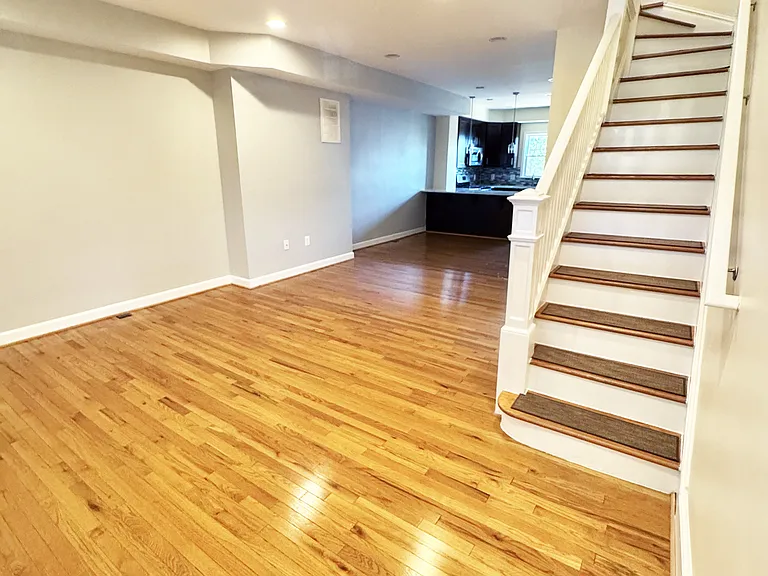 408 Delafield Pl NW — Photo 23