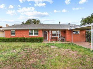 709 6th St, Wolfforth, TX 79382