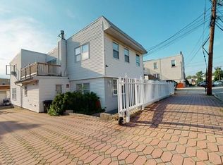 49 Lincoln St, Fairview, NJ 07022