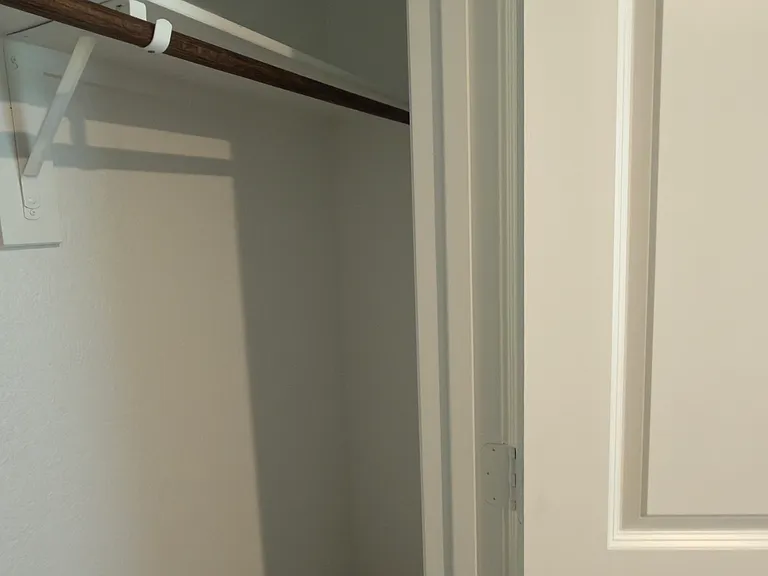 3rd bedroom Closet
