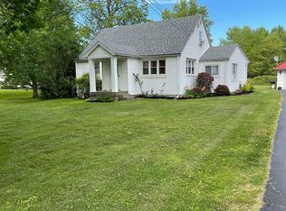 181 S Blossom Rd, Elma, NY 14059