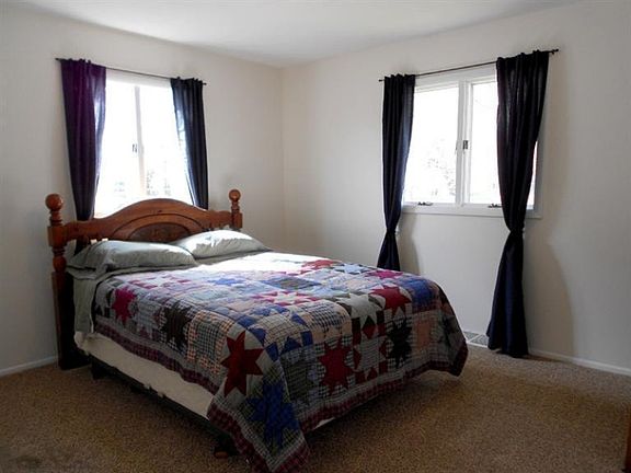 4th image of 1596 Sibley St