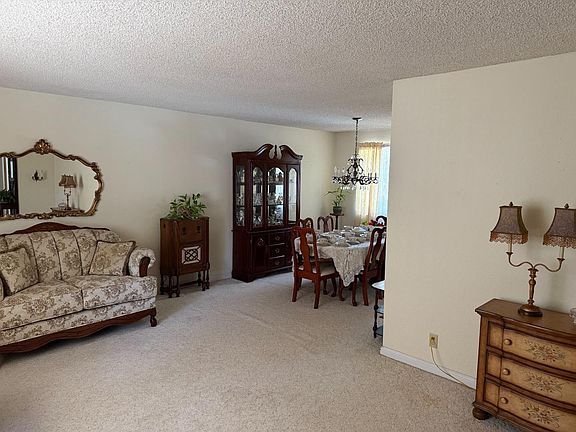 4th image of 7040 Valley Forge Dr