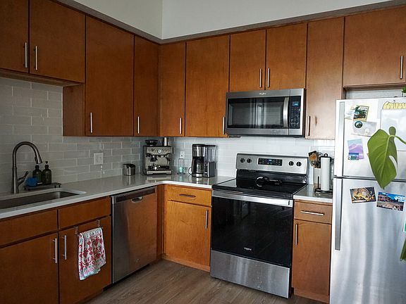 5th image of 1899 N Clarkson St