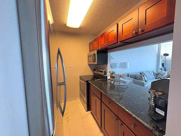 25-40 Shore Blvd #8T — Photo 8