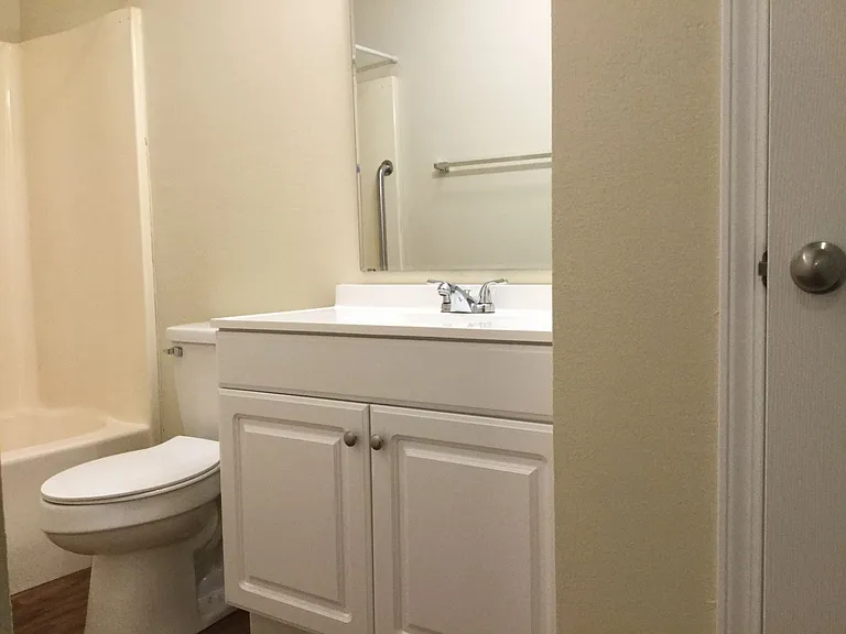 407 Judy St — Photo 10