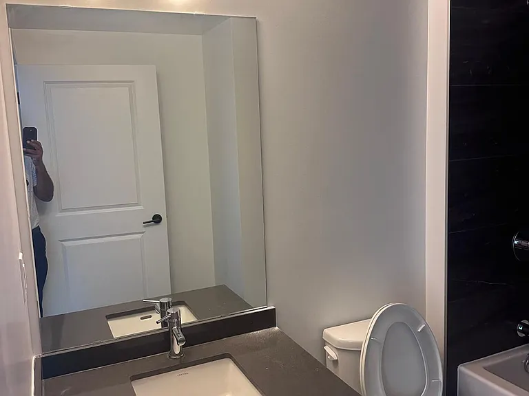 2075 Lakeshore Rd #1305 — Photo 9