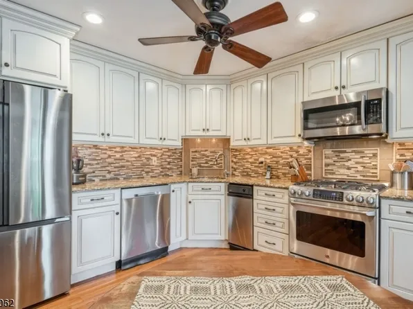 206 Drake Ln, Roxbury Twp., NJ 07852