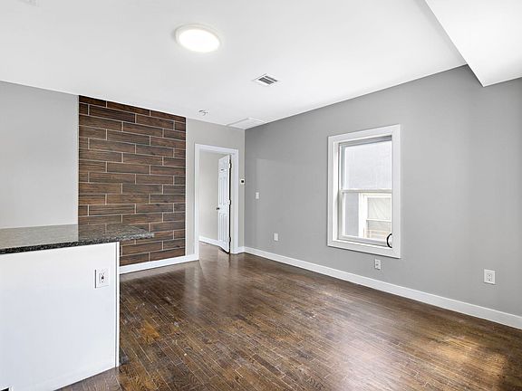 4th image of 73 Brinkerhoff St