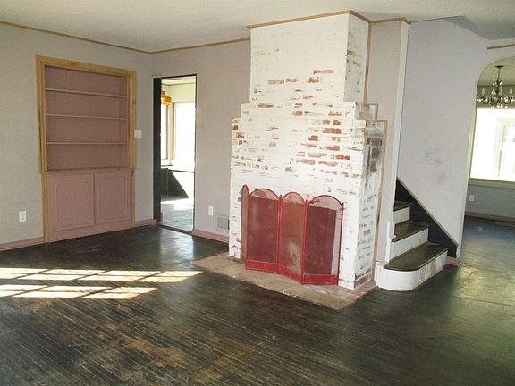 4th image of 1217 N A St