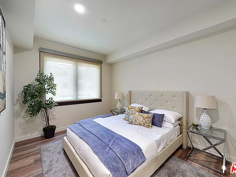1070 S Bedford St #402 — Photo 18