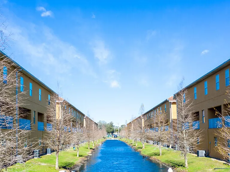 Town Park Villas — Photo 21
