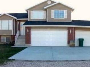 5681 S 6950 W, Hooper, UT 84315