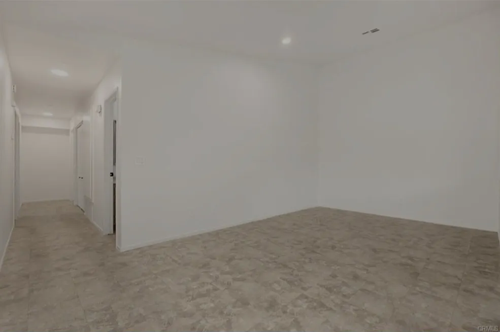 3 bed, 1316 sqft, $2,600 — Photo 3